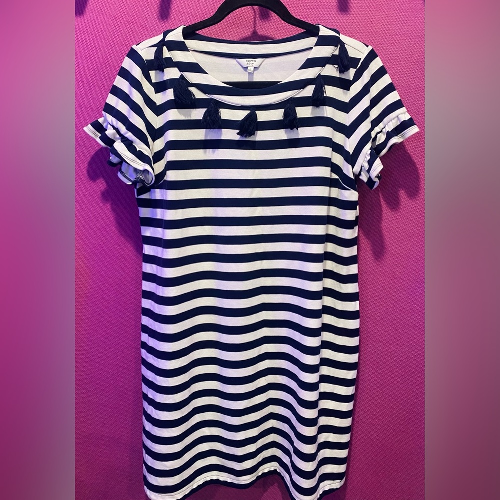 Crown & Ivy | striped mid length dress | white & black/blue?Fringe & ruffle 🖤🤍